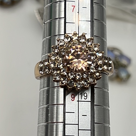 SPARKLE BUNDLE! 2 PAIRS OF EARRINGS AND ONE RING, SIZE 8 - Picture 4 of 9